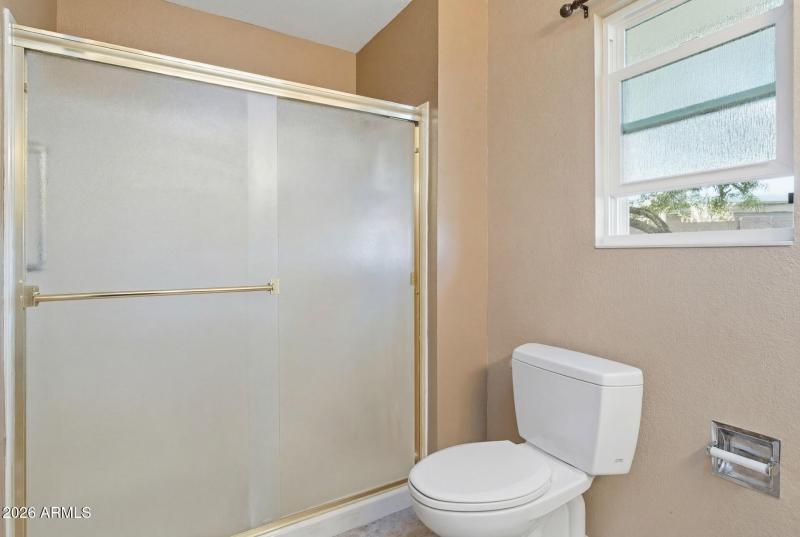 021-primary-bathroom