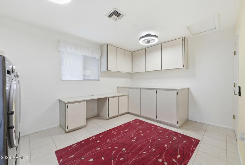 027-laundry-utility-room