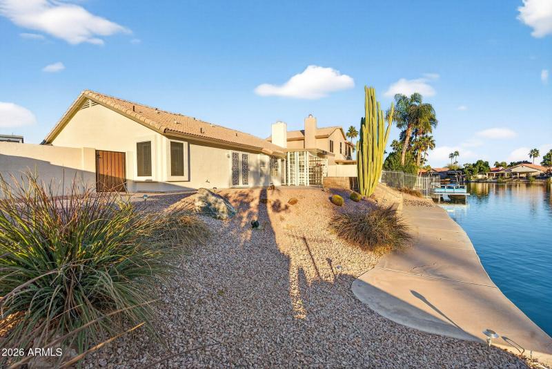 32-web-or-mls-33- E Artesian Way