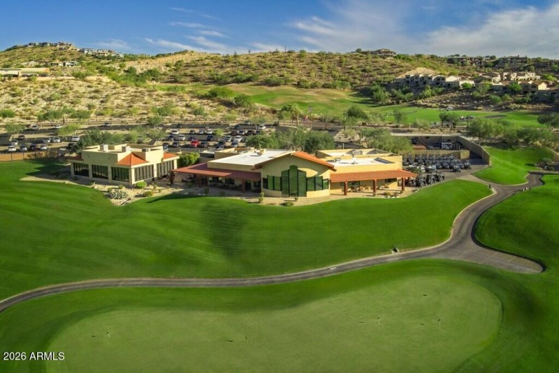 EagleMtn_Aerial-Clubhouse_11-23_WebReady