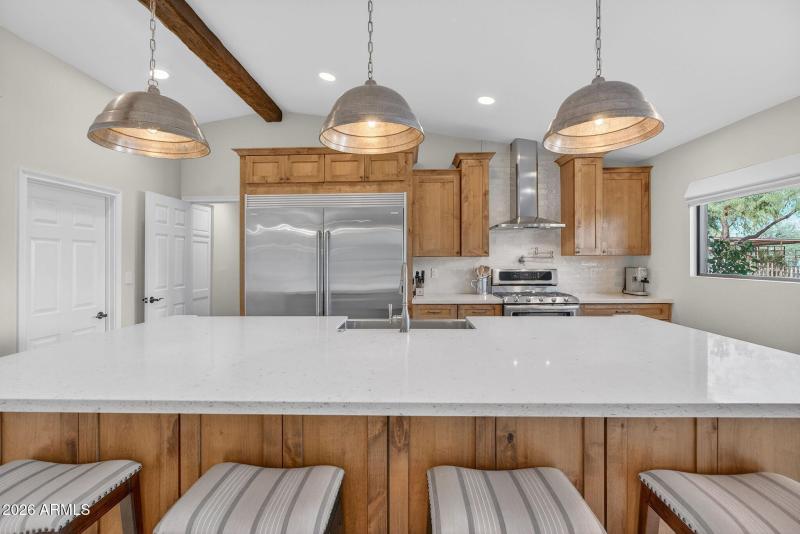 14-web-or-mls-40-E Dixileta Dr