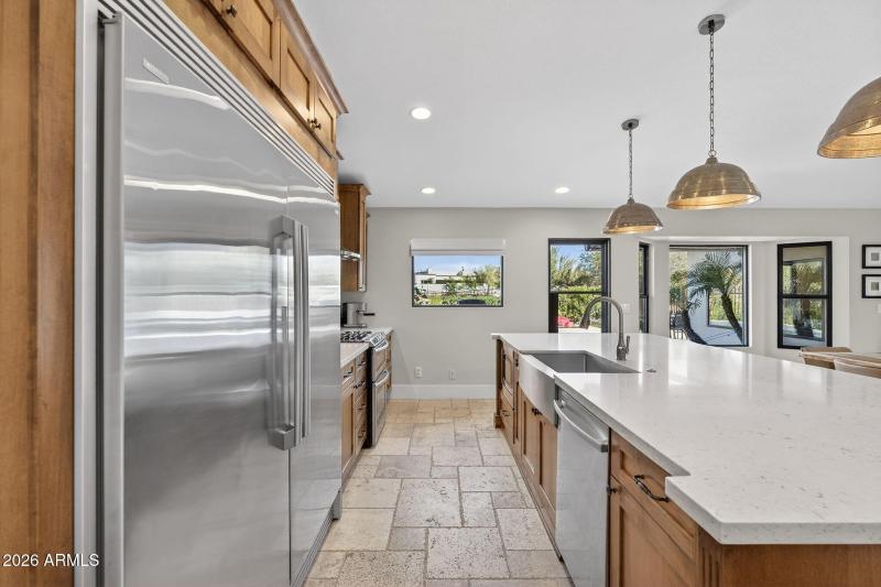 15-web-or-mls-44-E Dixileta Dr