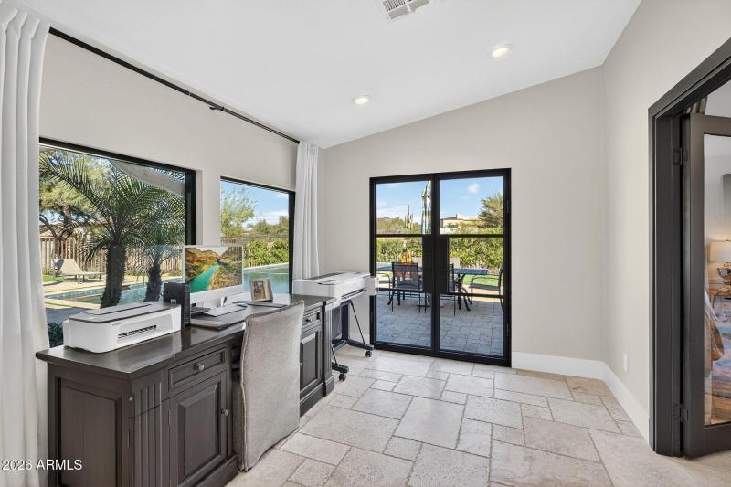 20-web-or-mls-67-E Dixileta Dr