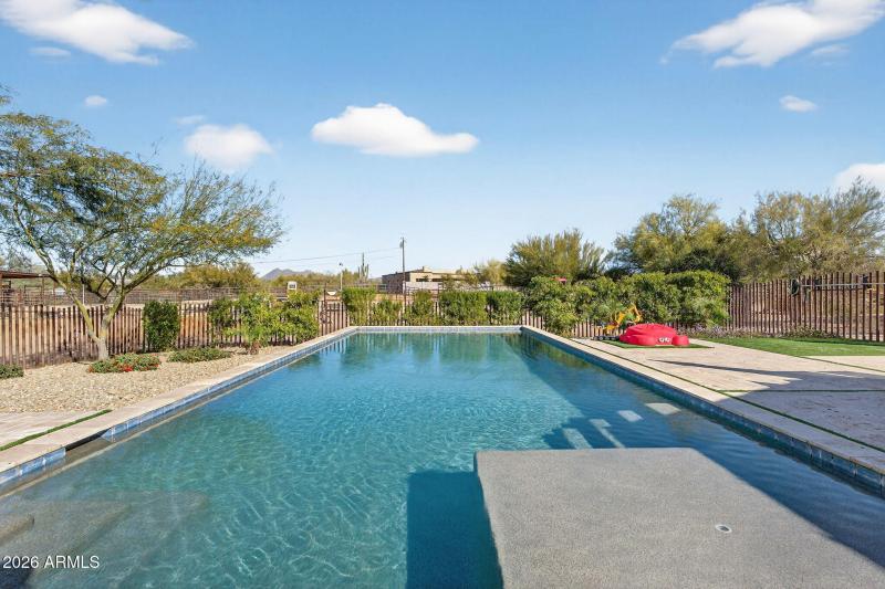 49-web-or-mls-80-E Dixileta Dr