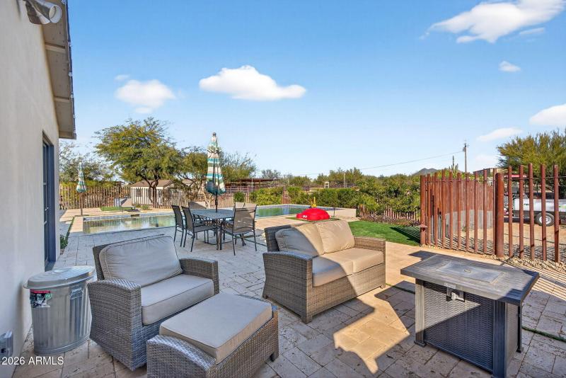 51-web-or-mls-75-E Dixileta Dr