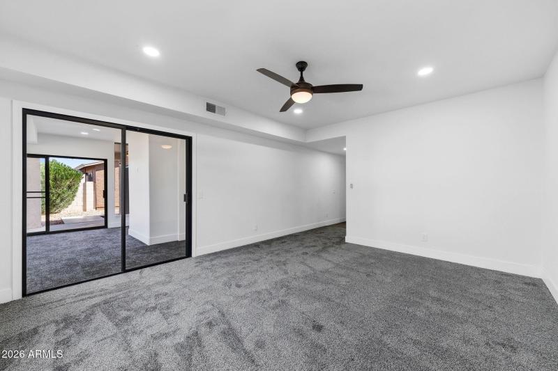 030__10542 E Bellflower Dr