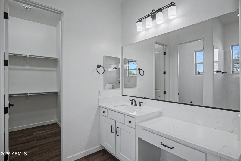 8032 E June Cir-32