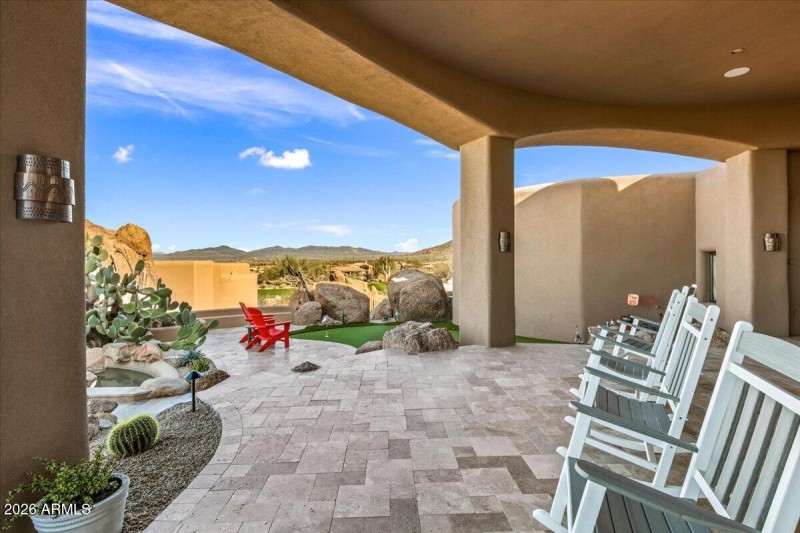 12-Patio Views