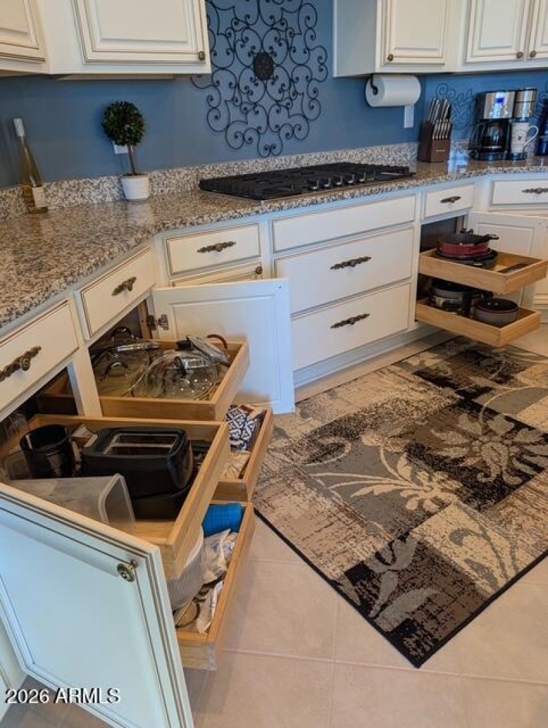 13A)PULL OUT SHELVES