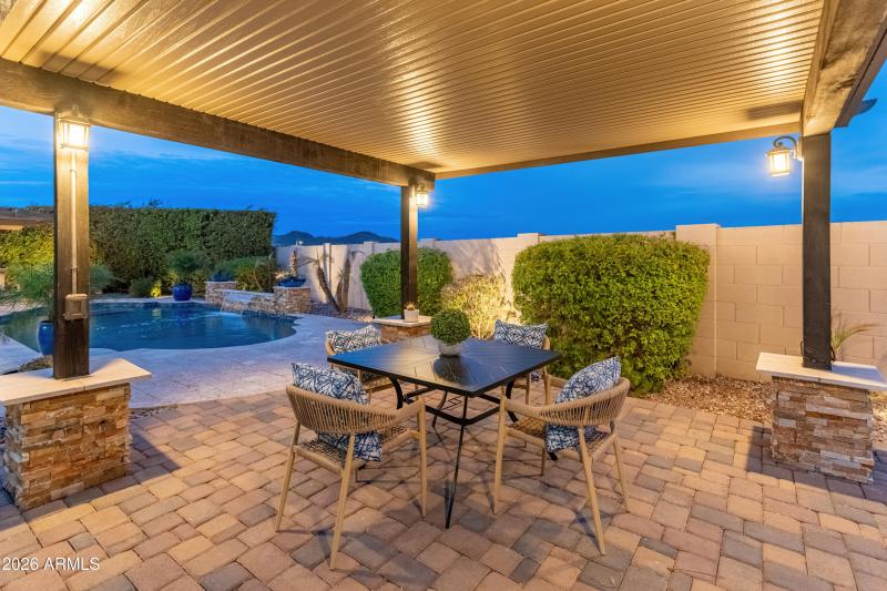 9837 W Lariat Ln-104