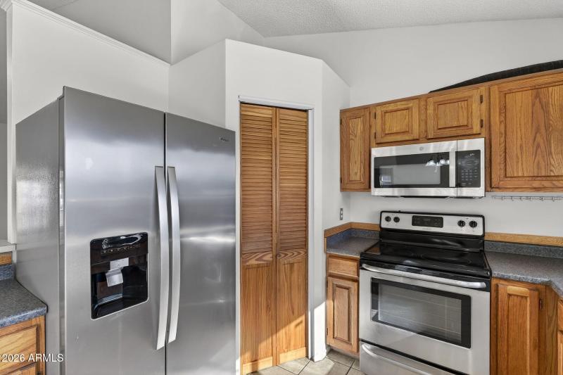 14-web-or-mls-21-E La Puente Ave