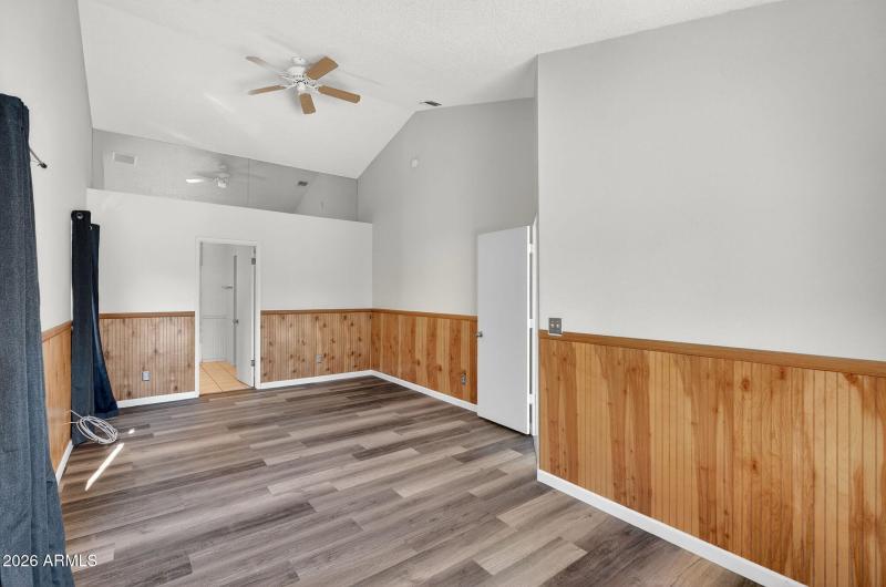 16-web-or-mls-11-E La Puente Ave