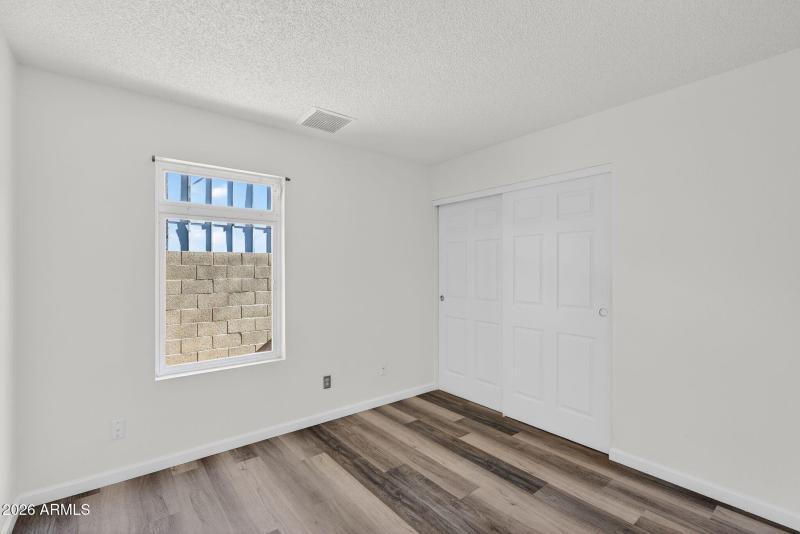 23-web-or-mls-03-E La Puente Ave