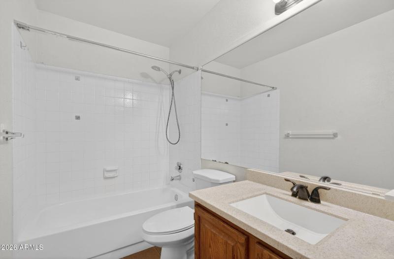 25-web-or-mls-05-E La Puente Ave