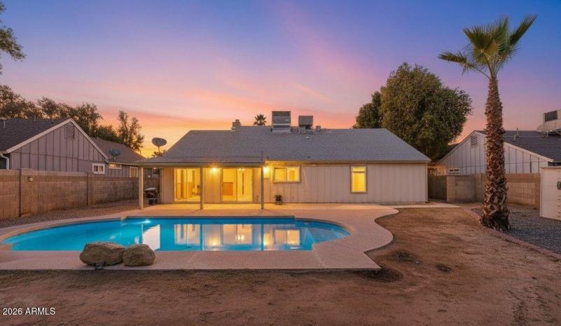 27-web-or-mls-23-E La Puente Ave- Twilig