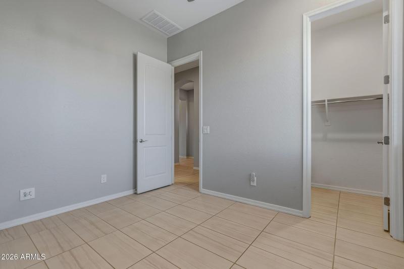 22-web-or-mls-Interior-25