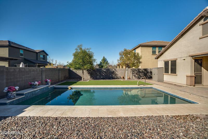 37-web-or-mls-Exterior-17