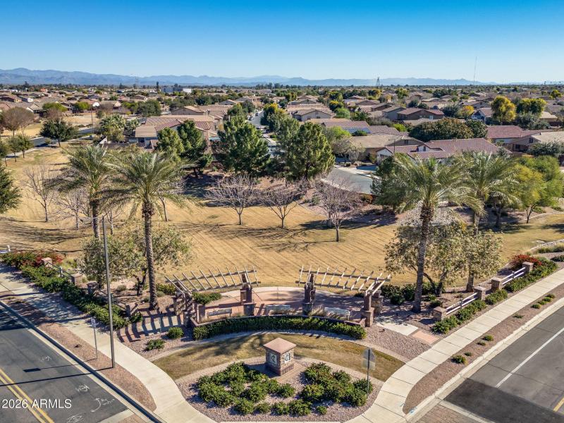 62-web-or-mls-Exterior-69