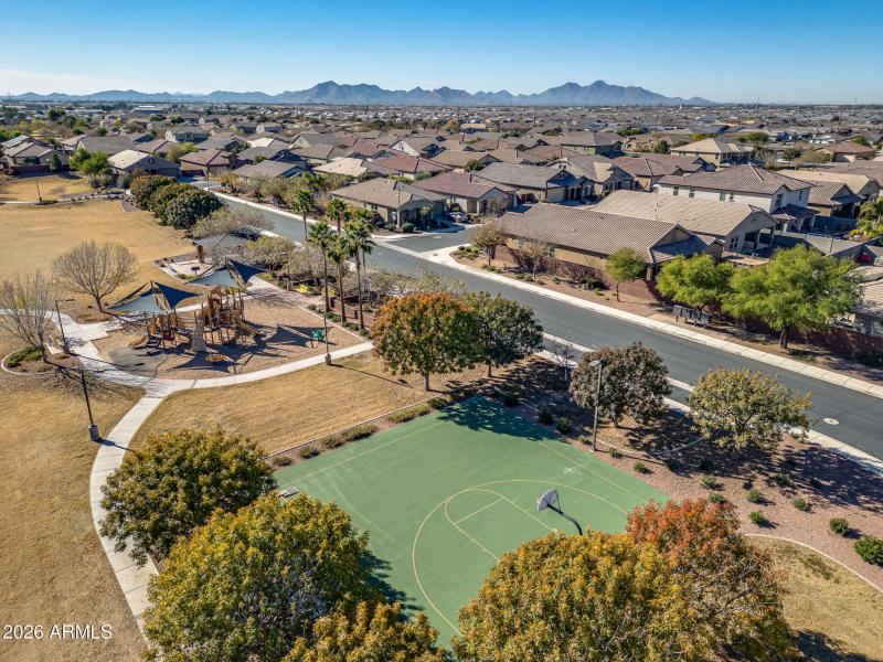 70-web-or-mls-Exterior-60