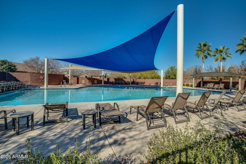 75-web-or-mls-Exterior-35