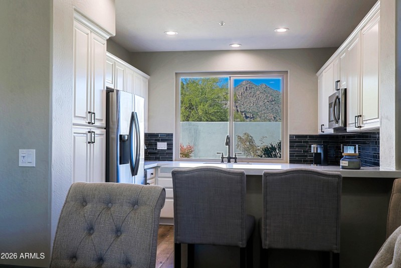 Dining Area 3 - Views