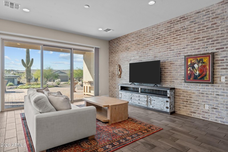 Rolling wall of glass