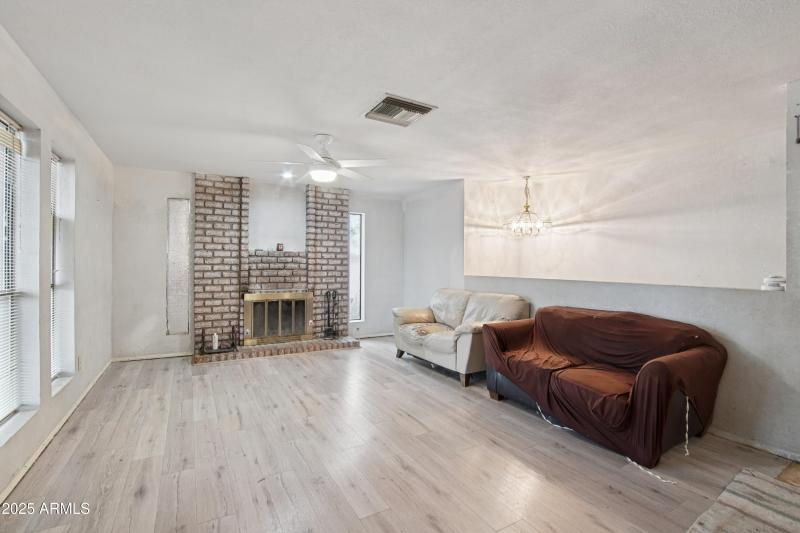 9-print-E Evergreen St-S0509-009