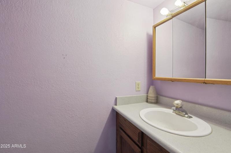 20-print-E Evergreen St-S0509-020