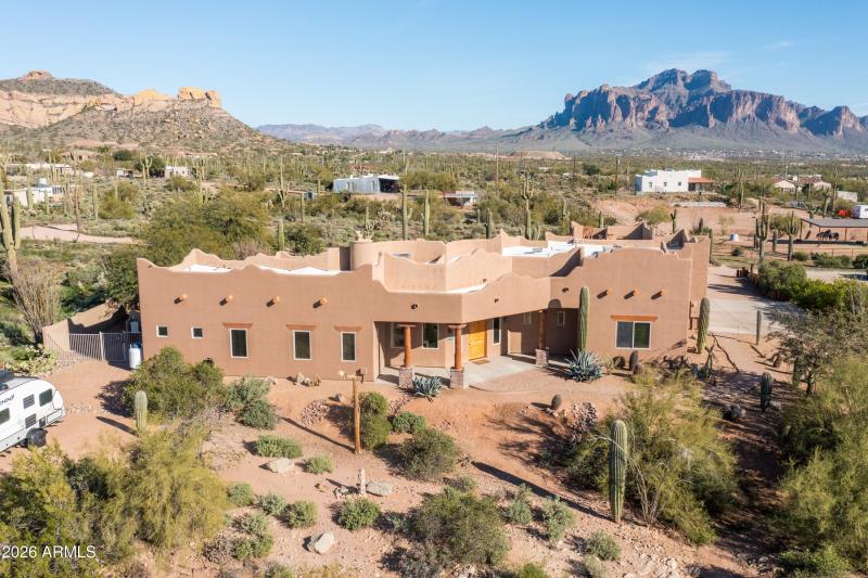 South West Charm w Views