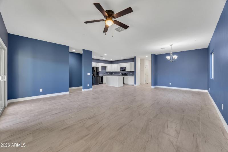 21139 W Hubbell St_8