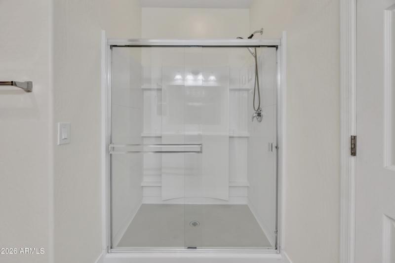 21139 W Hubbell St_16