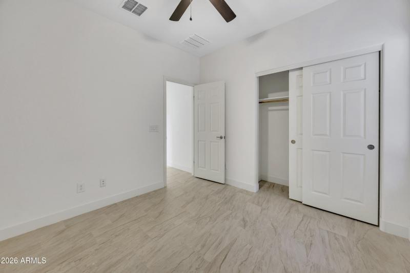 21139 W Hubbell St_21