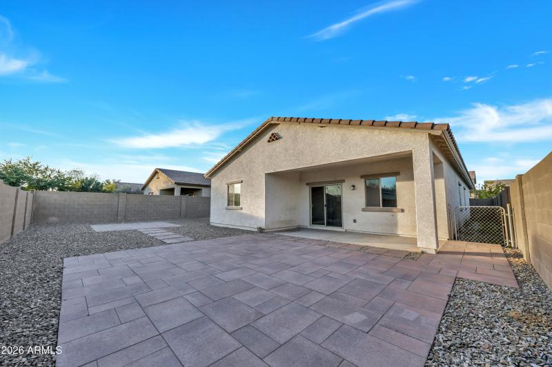 21139 W Hubbell St_24