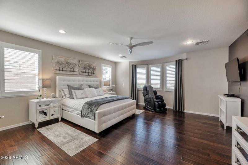 13-web-or-mls-QP- 780_7360