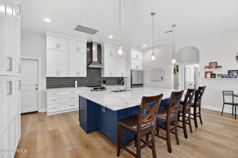 19-web-or-mls-57-N Wyatt Dr