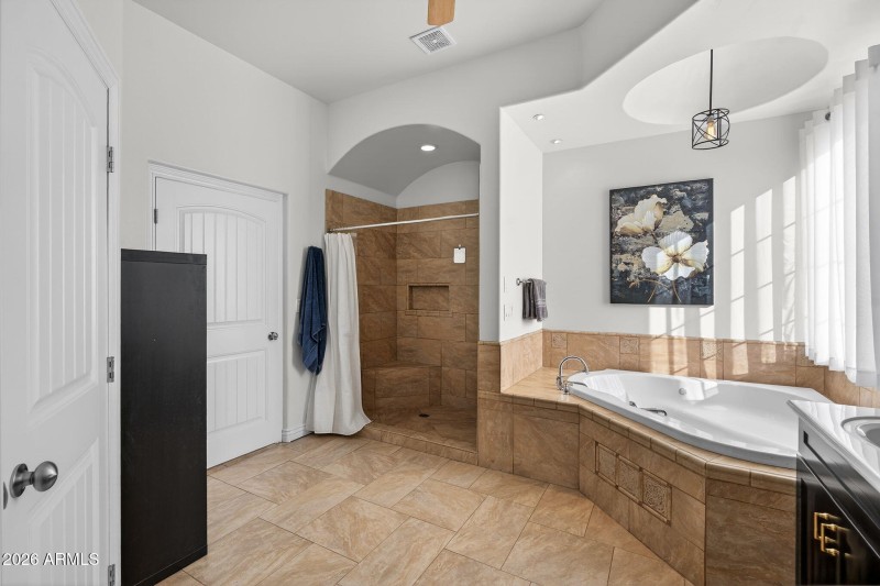 34-web-or-mls-37-N Wyatt Dr