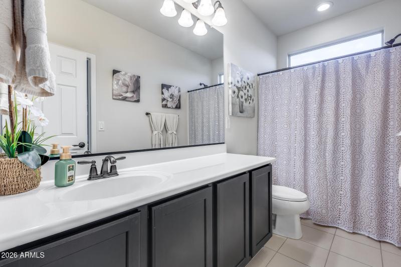 Guest bathroom - upstairs #2