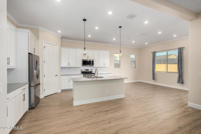 Kitchen/Breakfast Nook