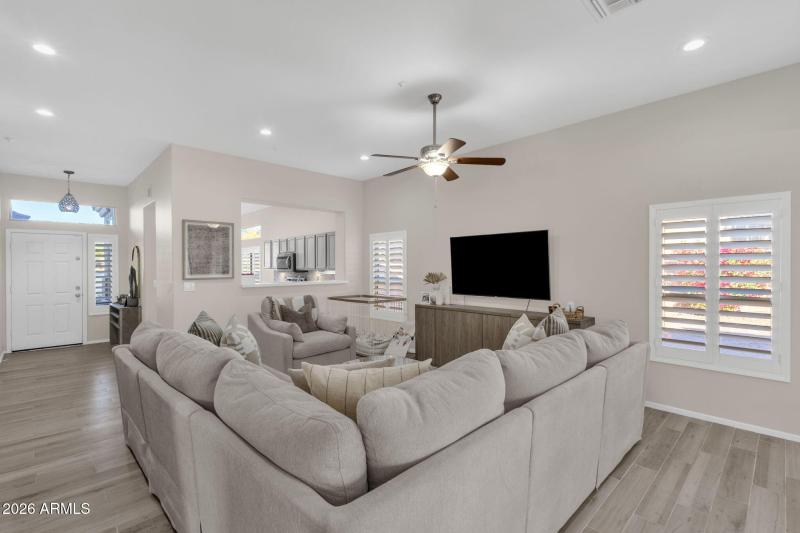 15-web-or-mls-8953-e-calle-buena-vista