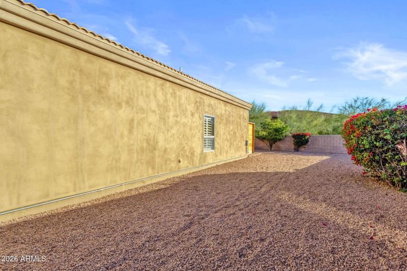 46-web-or-mls-8953-e-calle-buena-vista