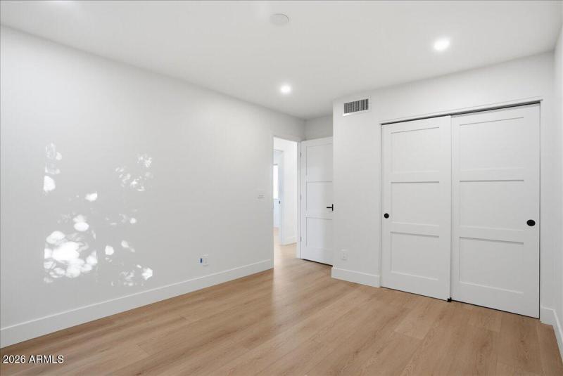 39-10555 E Bella Vista Dr_RedHogMedia