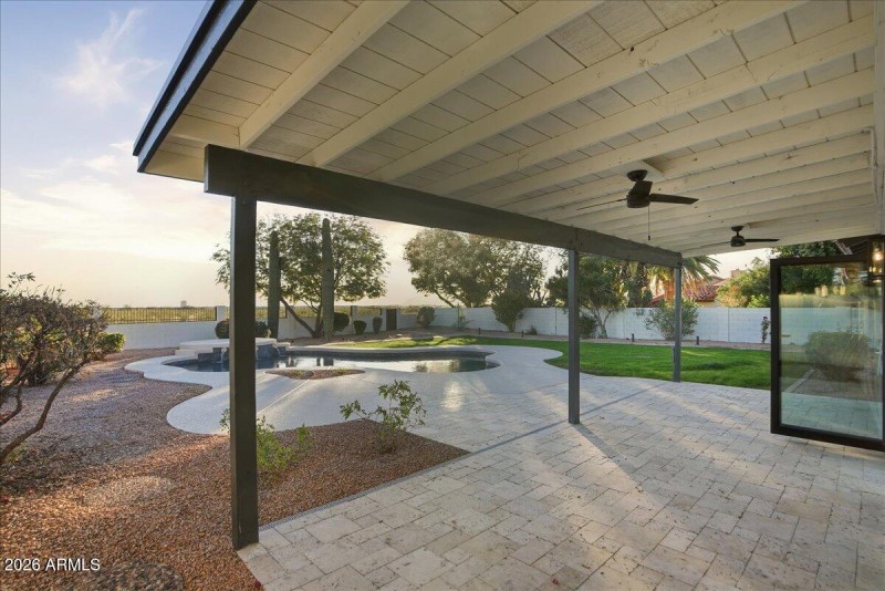 43-10555 E Bella Vista Dr_RedHogMedia