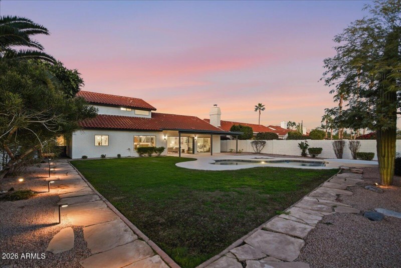 54-10555 E Bella Vista Dr_RedHogMedia