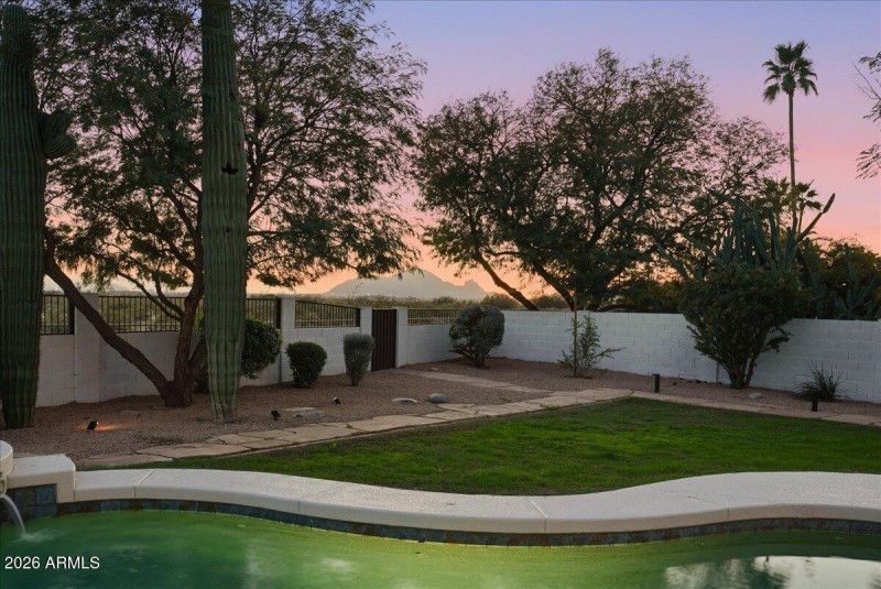 59-10555 E Bella Vista Dr_RedHogMedia