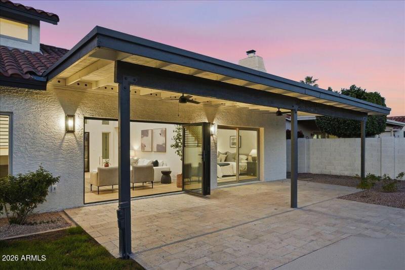 60-10555 E Bella Vista Dr_RedHogMedia