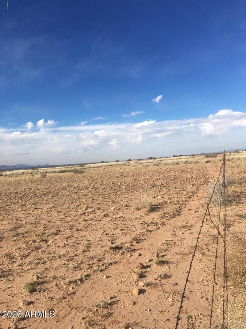 NE Ranch Rd fence