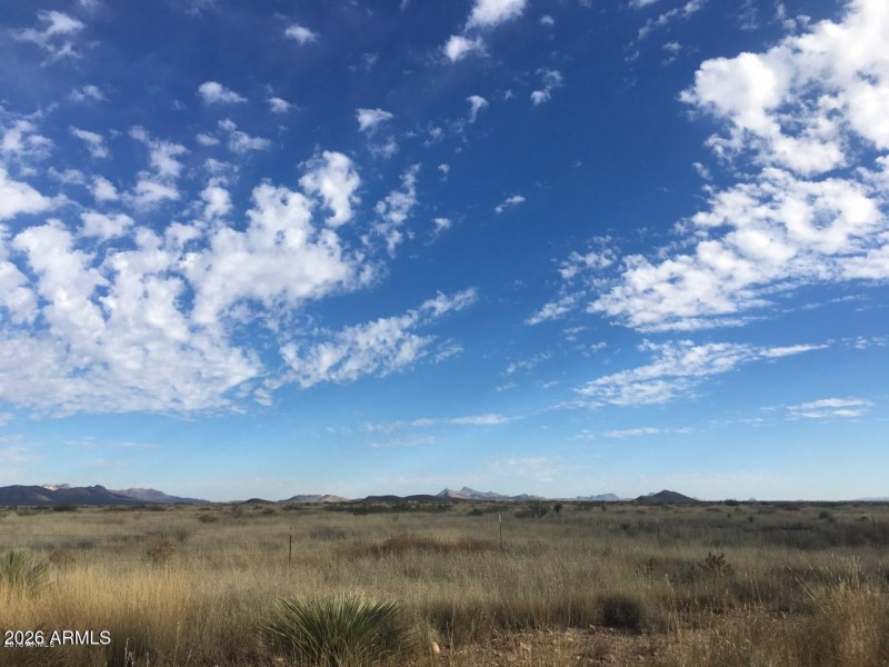 NE Ranch Rd mountain views