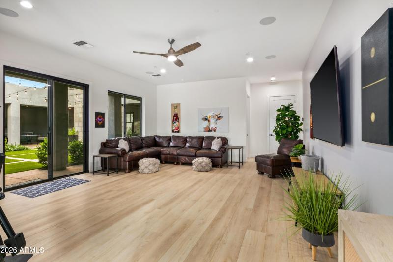 043_Guest Den Courtyard Access