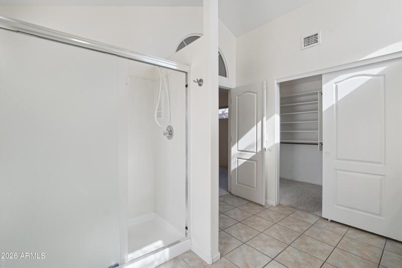 17-print-W Burnett Rd-S2101-017