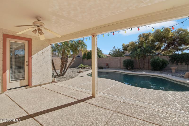 25-print-W Burnett Rd-S2101-025